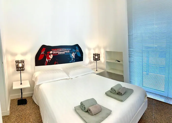 Red Carpet לינה וארוחת בוקר בארי