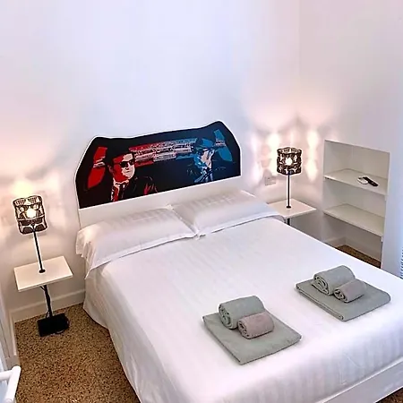Bed & Breakfast Red Carpet